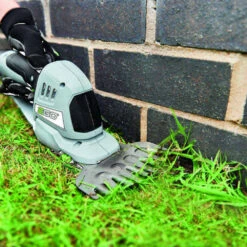 Taille Herbe Et Haie Lame 200 Mm Pack Batterie Et Chargeur 2 Ah Ego Cht2001e -Ryobi Jardin Boutique 6358477795fa16.94236667