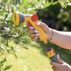 Hozelock Ensemble D'irrigation Essentials 5 Hozelock Ensemble D'irrigation Essentials -Ryobi Jardin Boutique 64261b9cb3b1b5.90029008